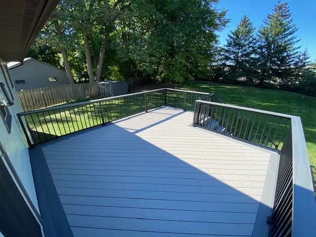 Appleton 45-Degree Deck